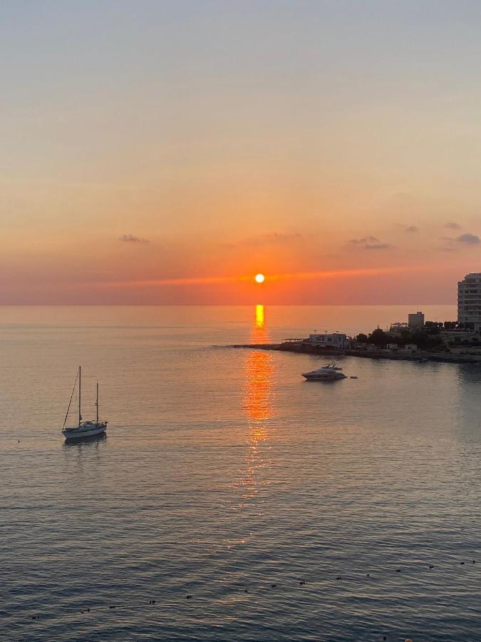 F2 - Lovely Two Bedrooms Flat Sea View, St Julians St. Julian's Exteriör bild